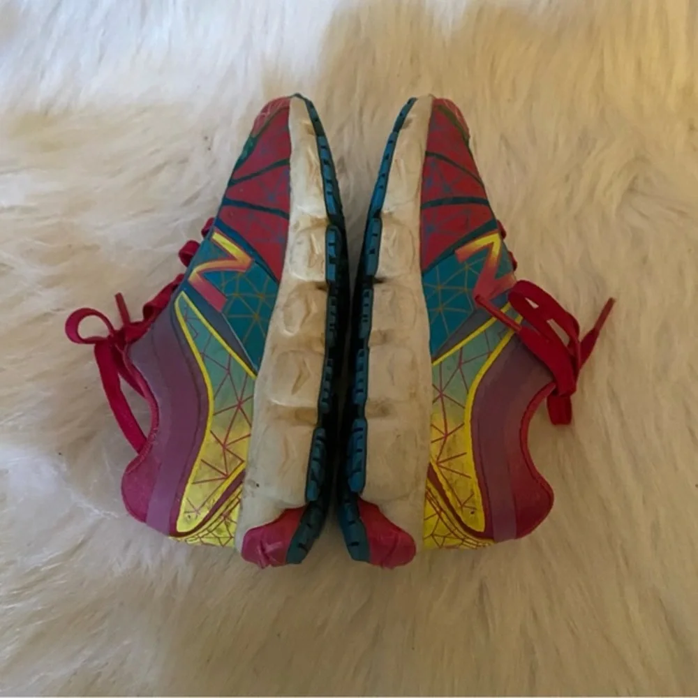 New Balance Shoes Girls‎ Size 11 Lace Up Sneaker’s Pink-Blue Has Some Stains